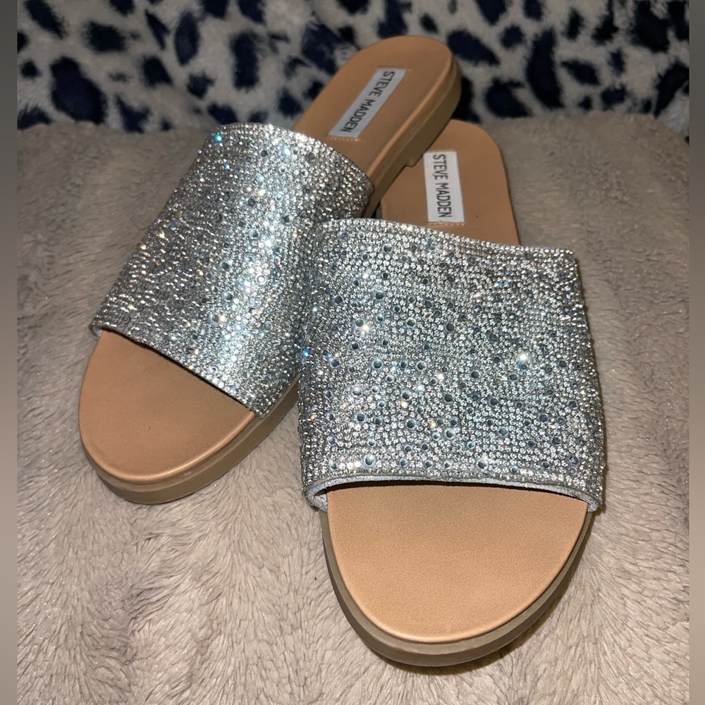 EUC Steve Madden Kept Sandal